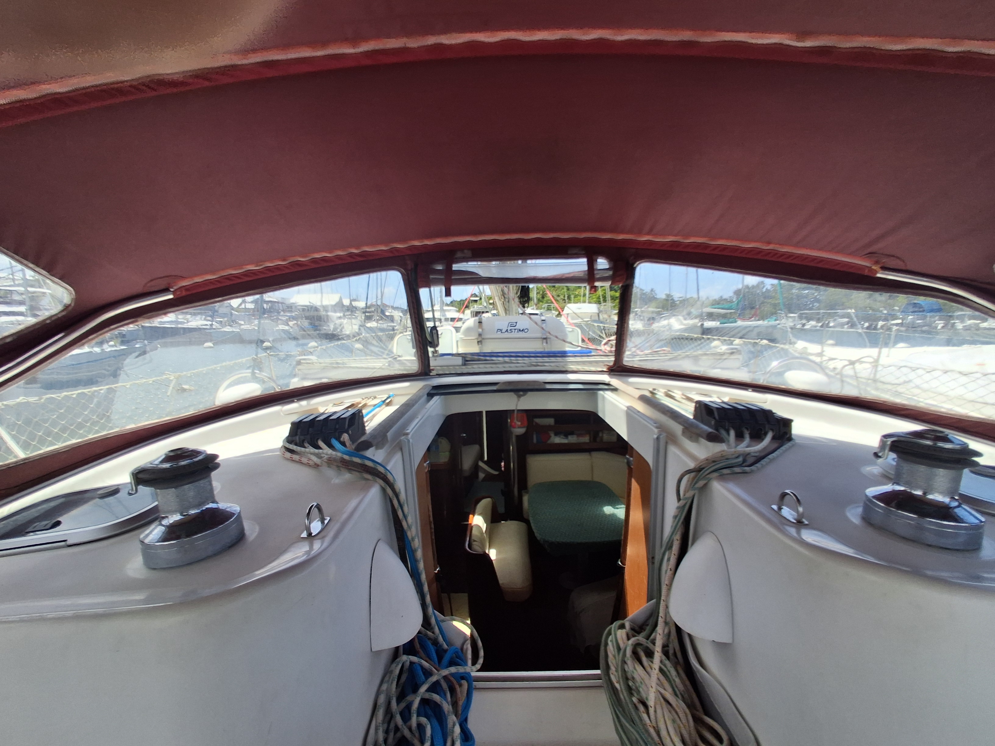 Cockpit et descente vers le carré